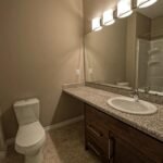 CRAFTSMAN-HOME-PLANS-ELPHINTONE-1000-BATHROOM